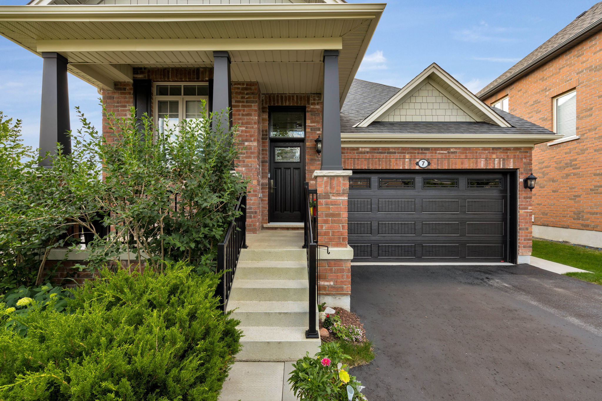 7 CAMERON Street, Springwater, Ontario L9X 0S6