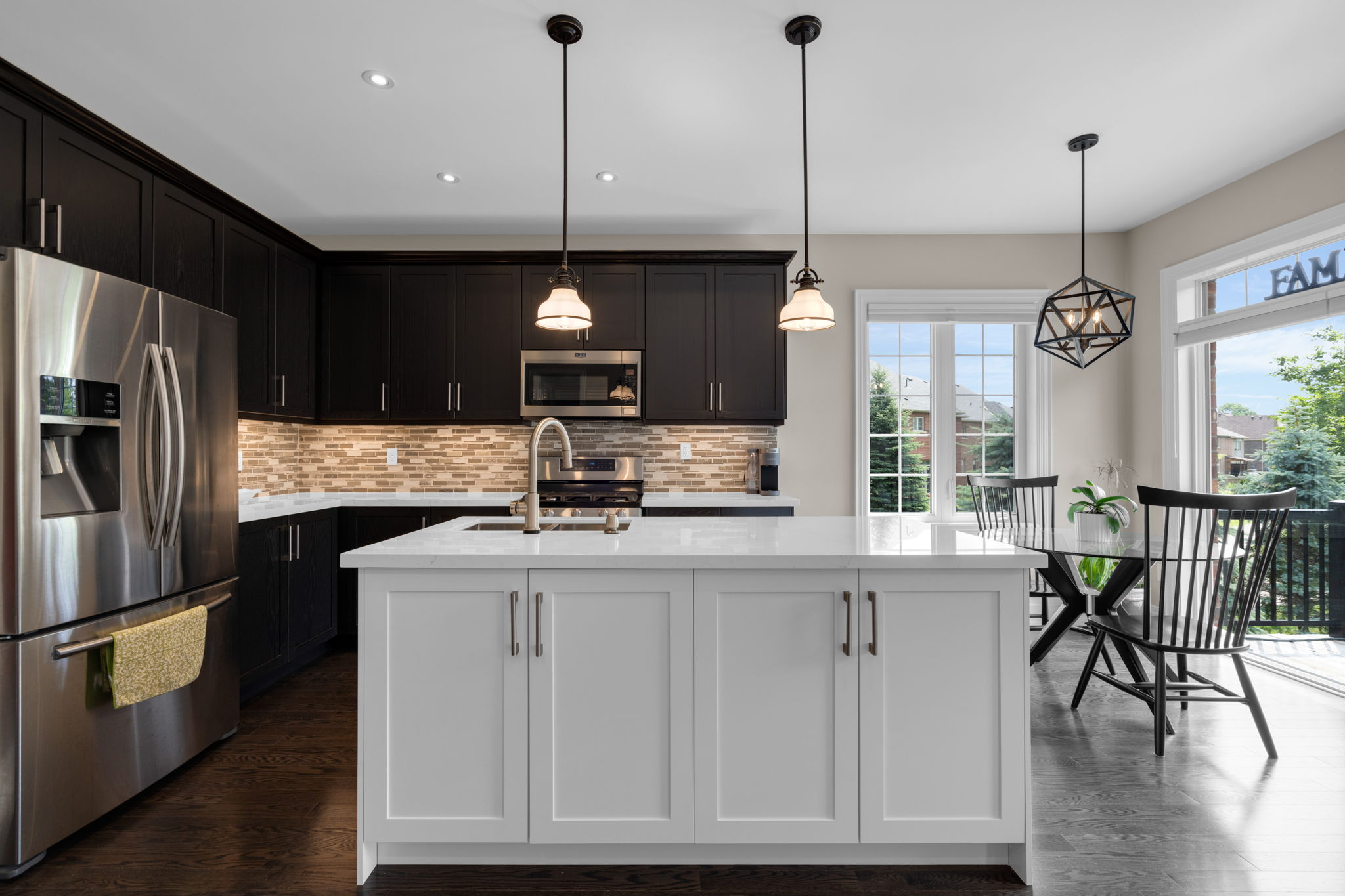 7 CAMERON Street, Springwater, Ontario L9X 0S6