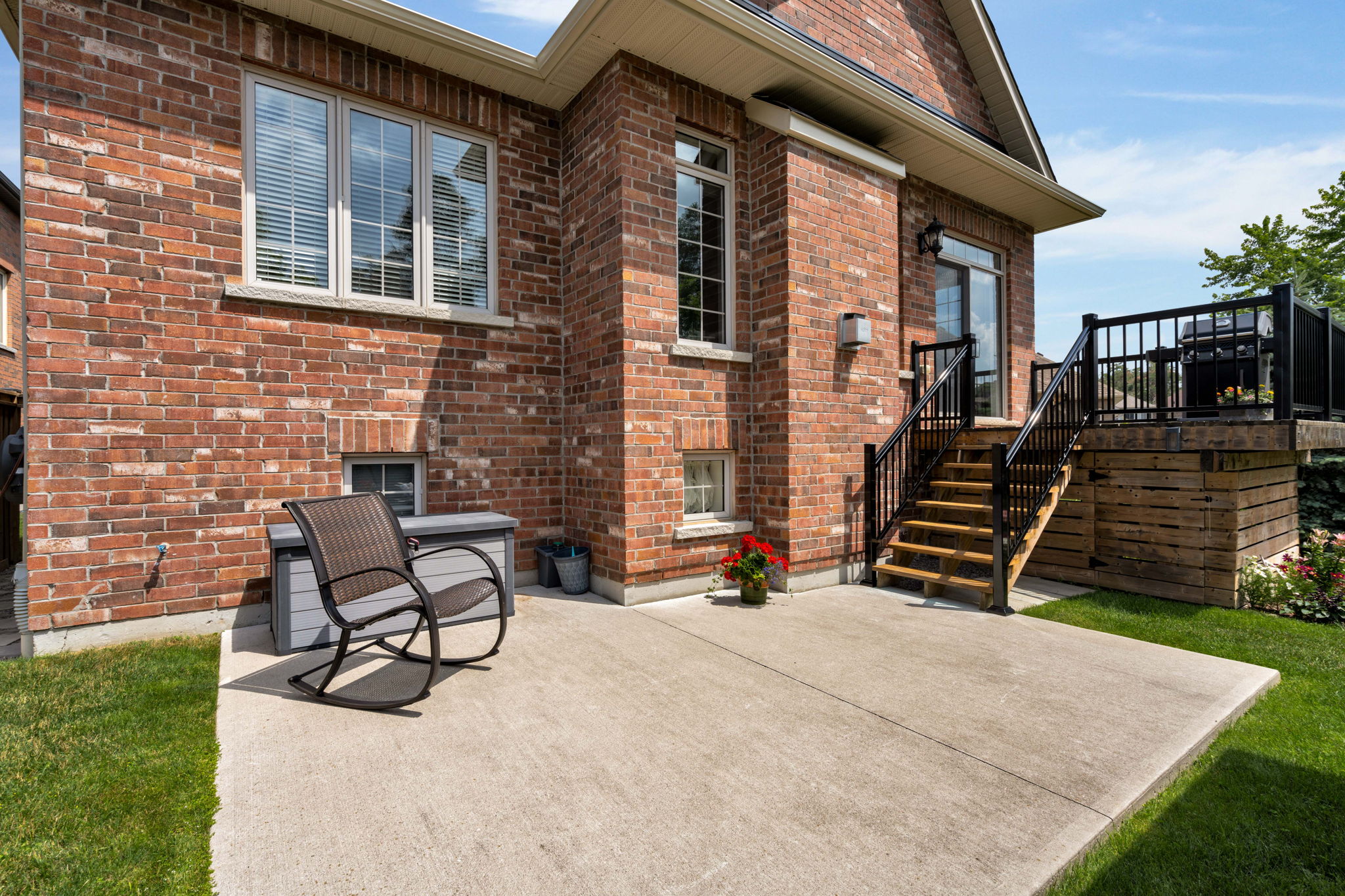 7 CAMERON Street, Springwater, Ontario L9X 0S6