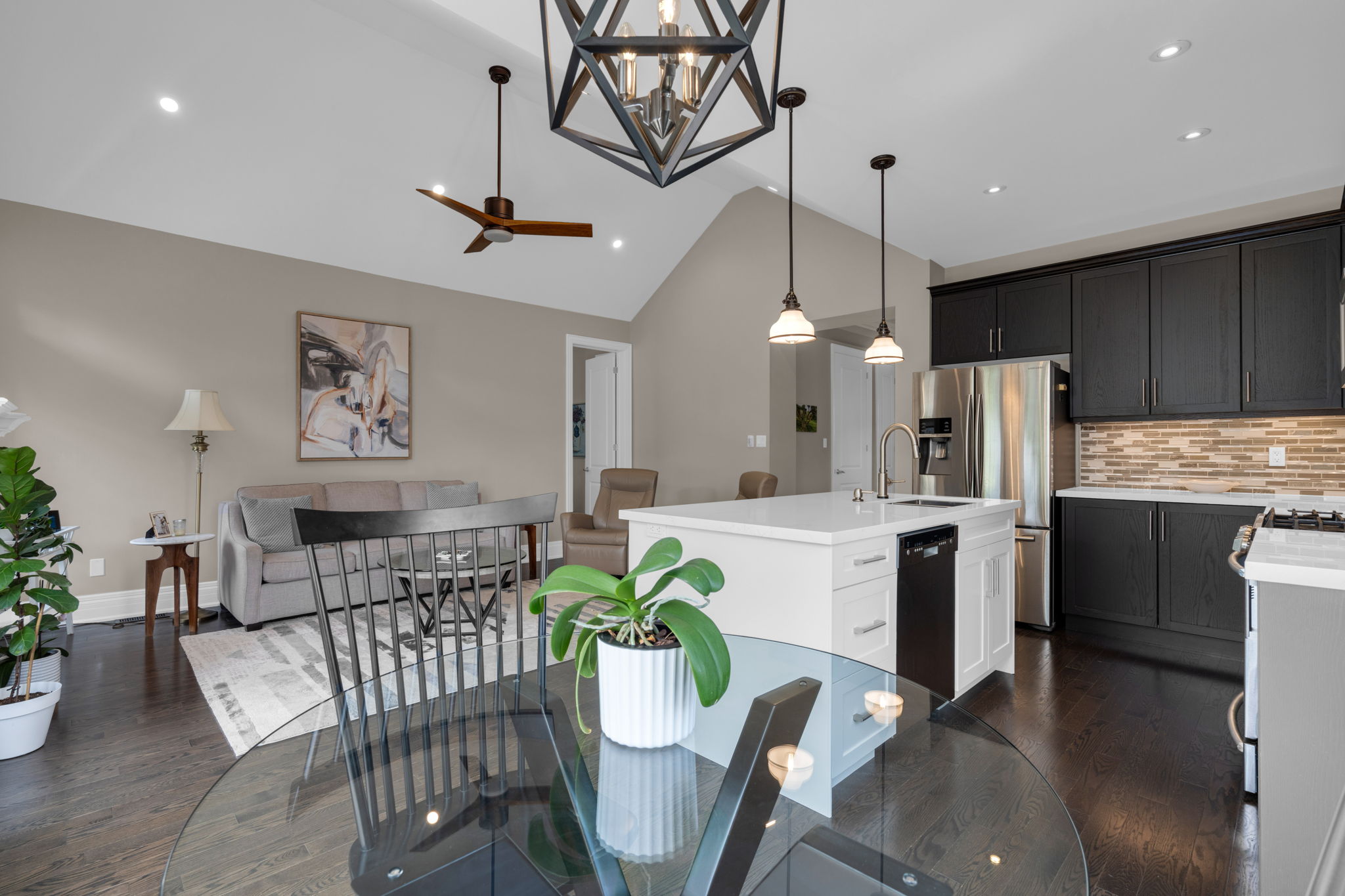 7 CAMERON Street, Springwater, Ontario L9X 0S6