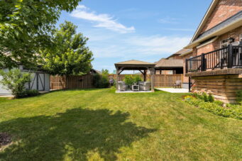 7 CAMERON Street, Springwater, Ontario L9X 0S6