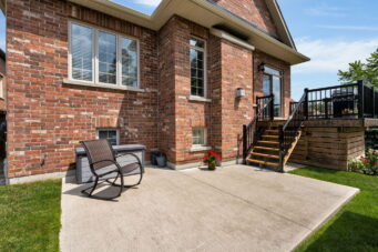 7 CAMERON Street, Springwater, Ontario L9X 0S6