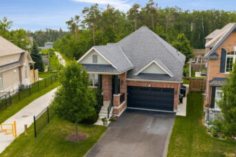 7 CAMERON Street, Springwater, Ontario L9X 0S6