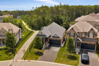 7 CAMERON Street, Springwater, Ontario L9X 0S6