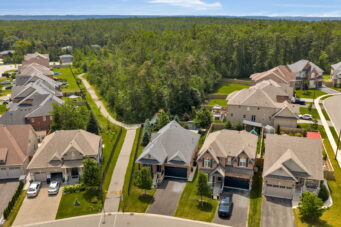 7 CAMERON Street, Springwater, Ontario L9X 0S6