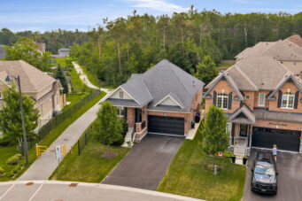 7 CAMERON Street, Springwater, Ontario L9X 0S6