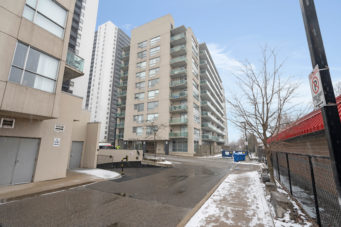 2464 WESTON Road Unit #109