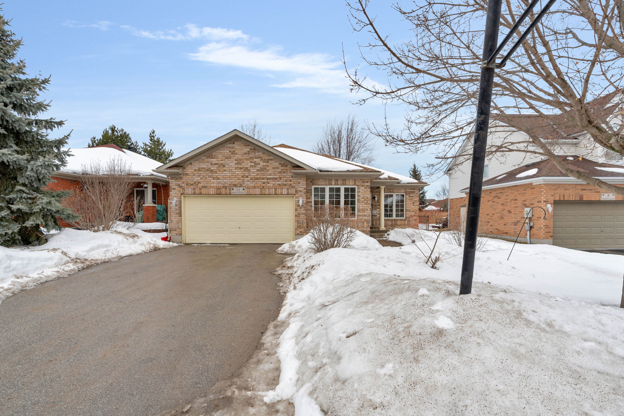 11 MARINA Crescent