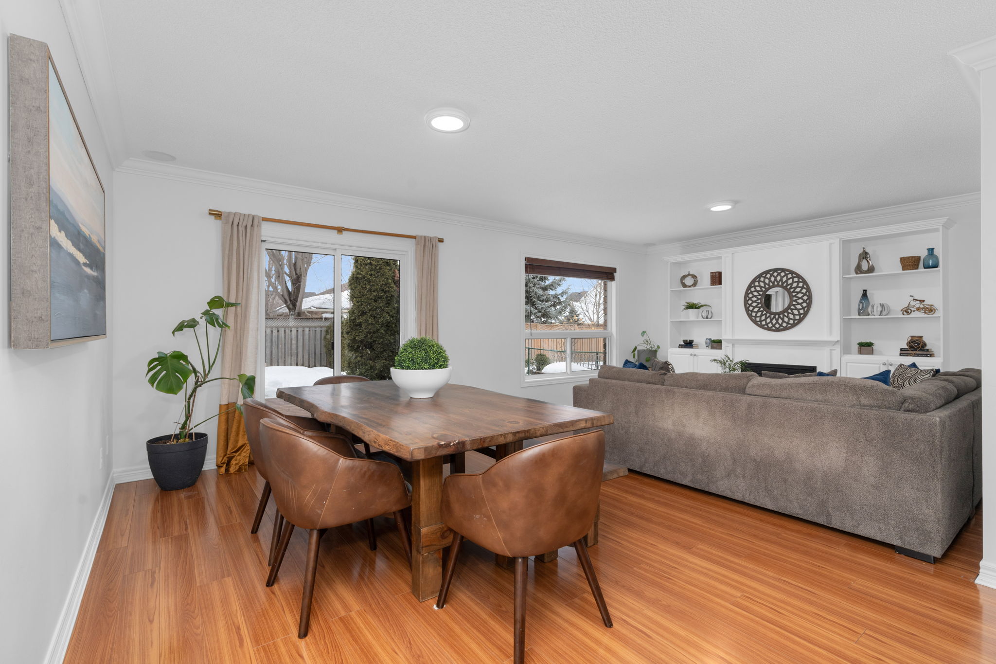 11 MARINA Crescent