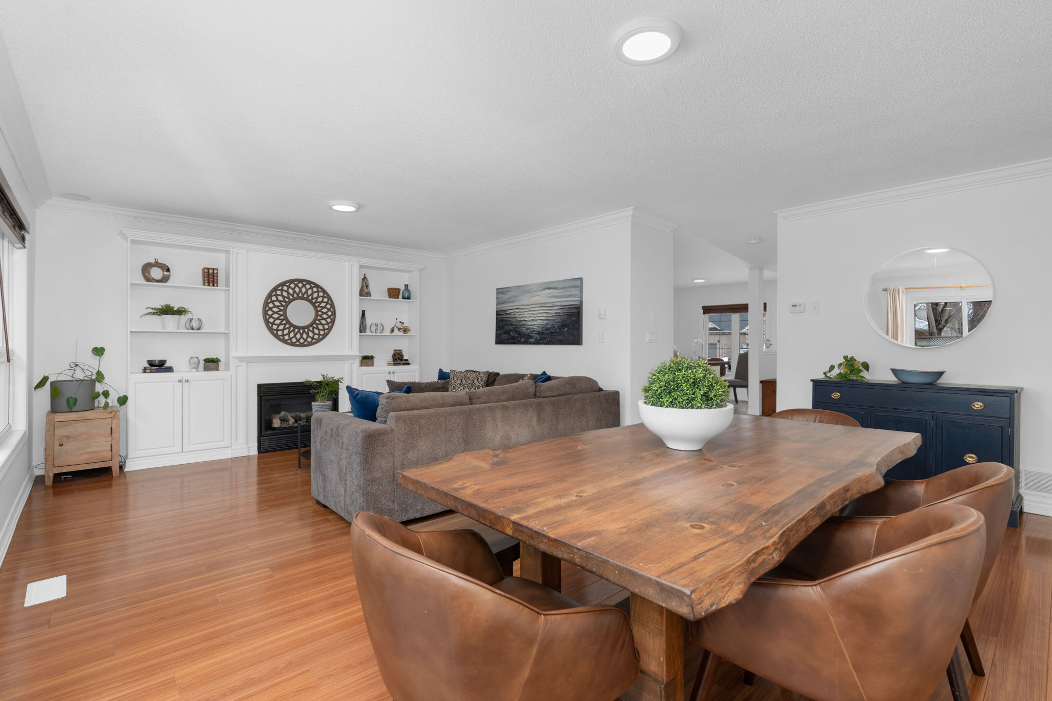 11 MARINA Crescent