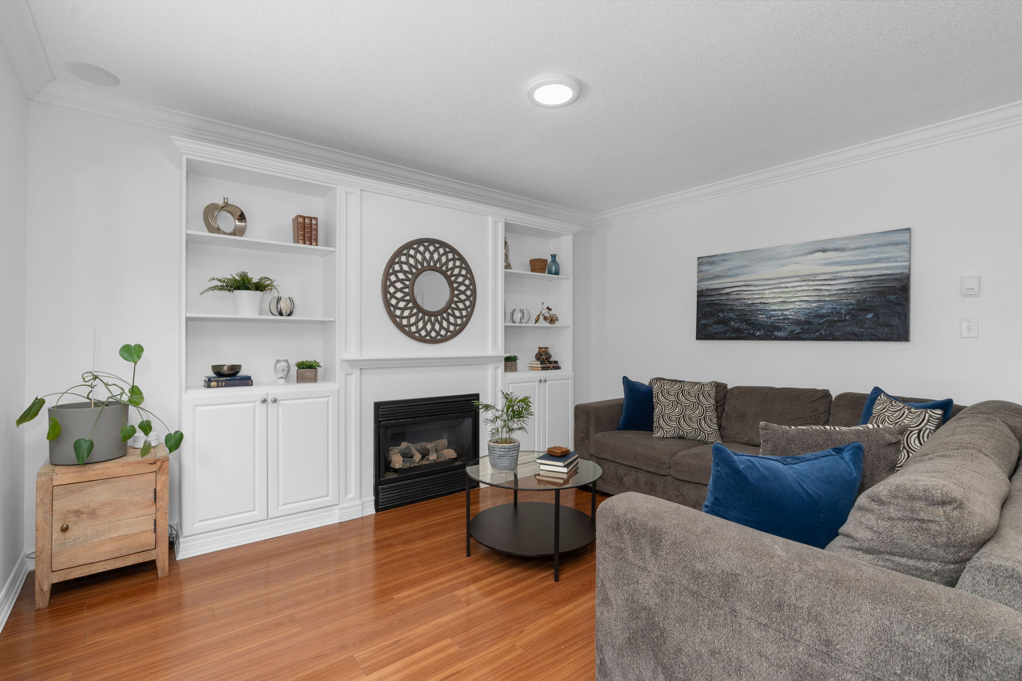 11 MARINA Crescent