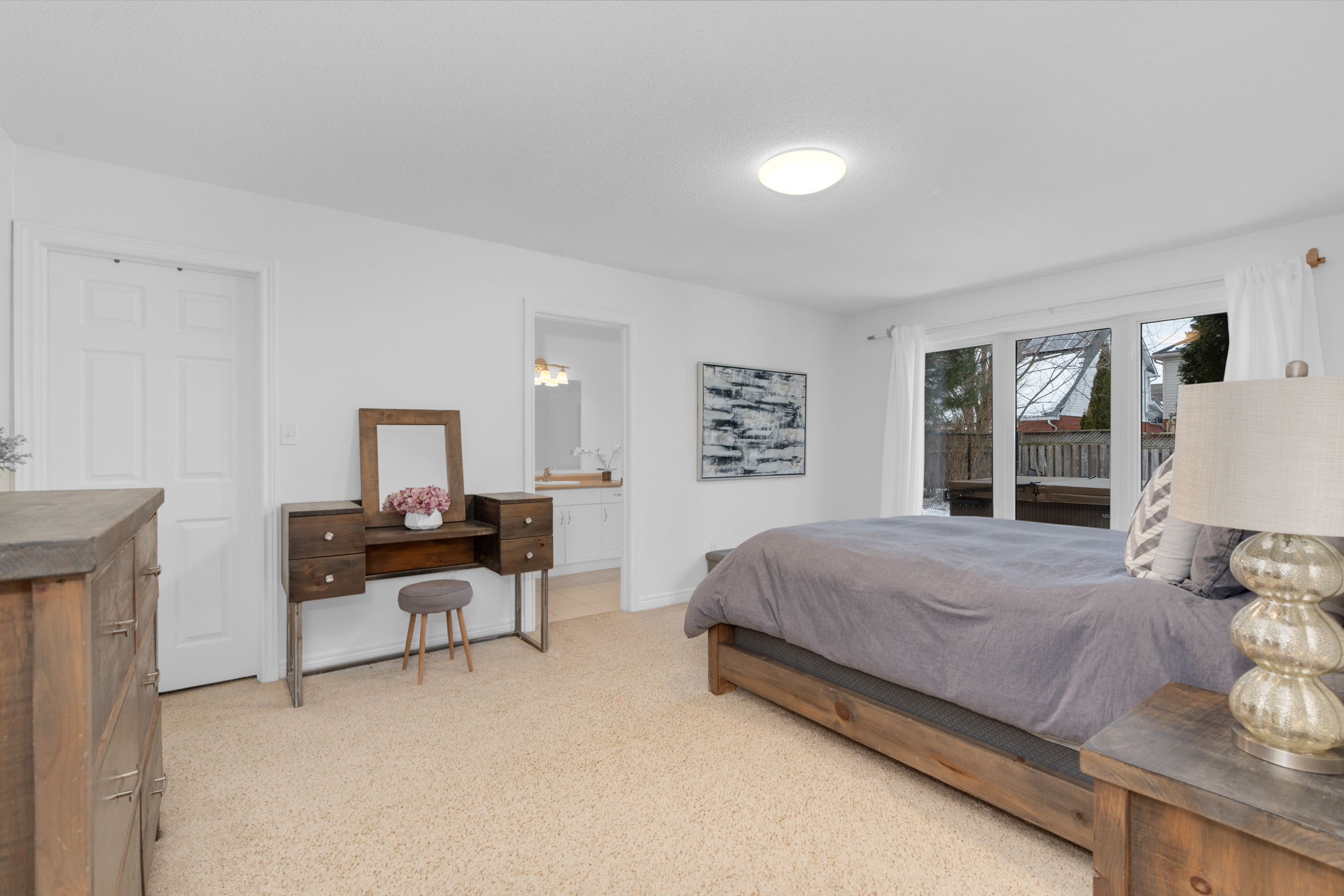 11 MARINA Crescent