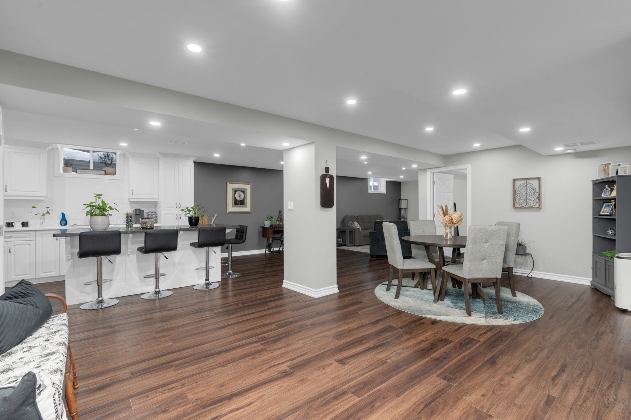 11 MARINA Crescent