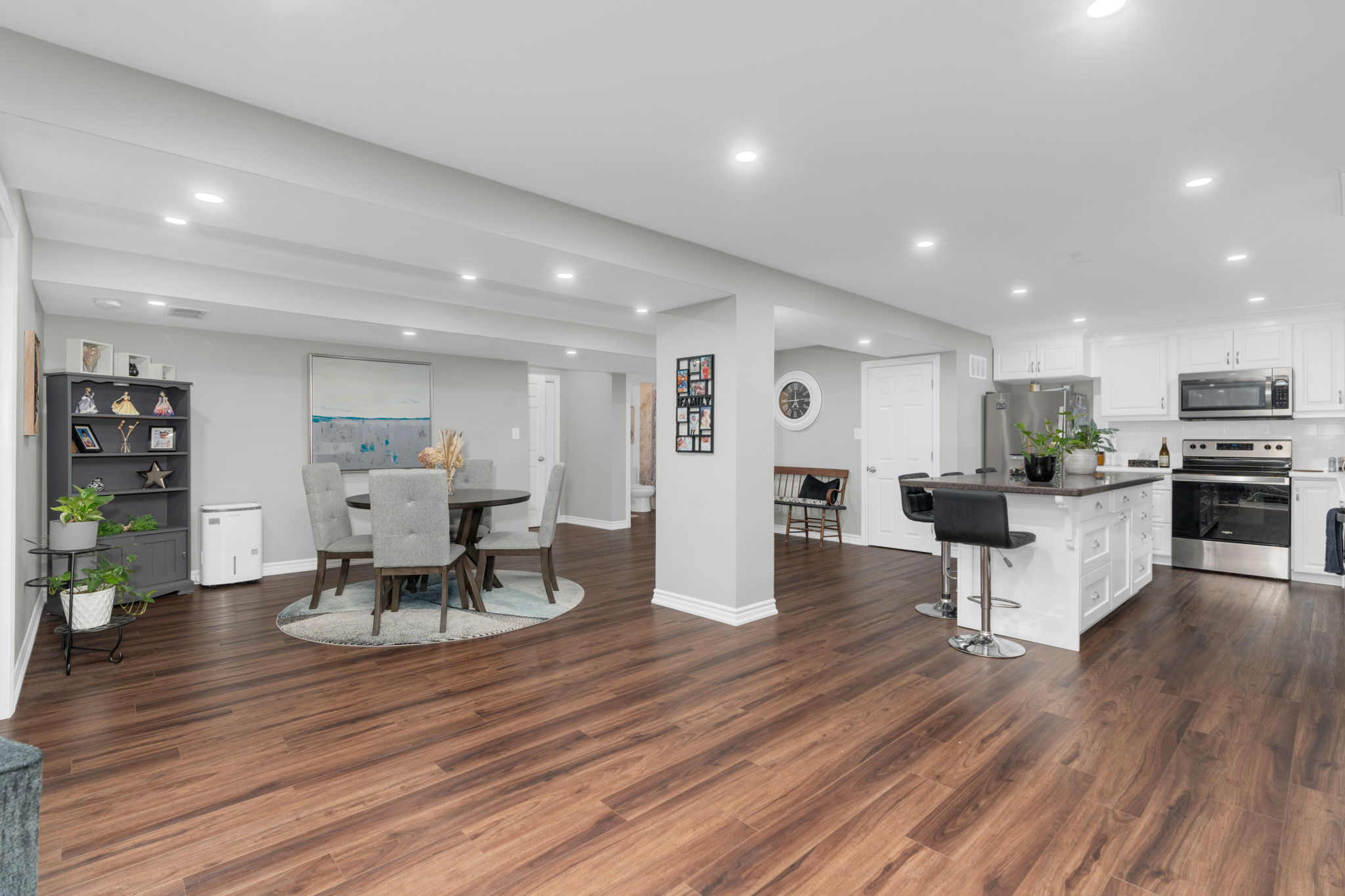 11 MARINA Crescent