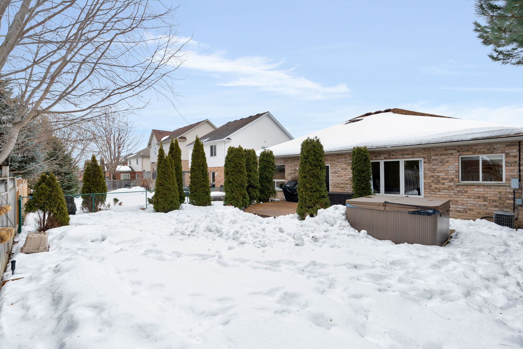 11 MARINA Crescent