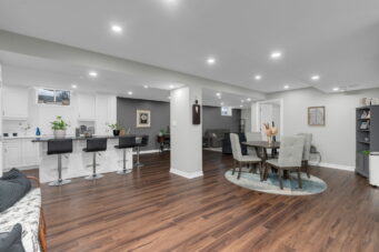 11 MARINA Crescent