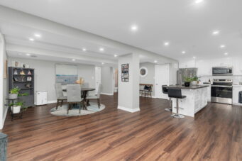 11 MARINA Crescent