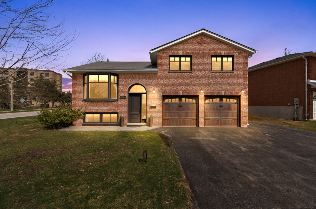 112 LEWIS DR