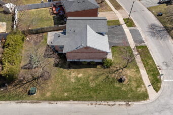 112 LEWIS DR