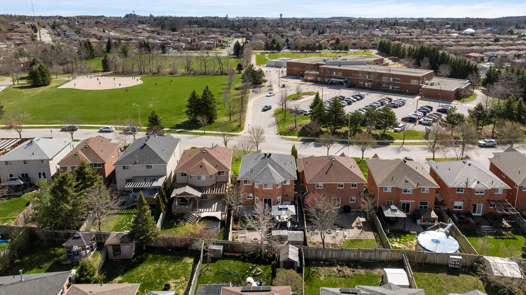 20 BEAR CREEK DR, BARRIE, L4N9M6