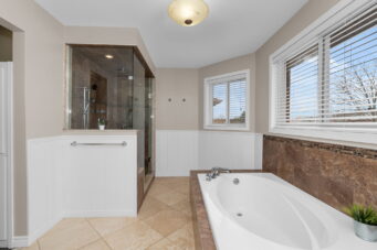 20 BEAR CREEK DR, BARRIE, L4N9M6