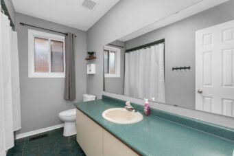 20 BEAR CREEK DR, BARRIE, L4N9M6