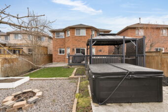 20 BEAR CREEK DR, BARRIE, L4N9M6