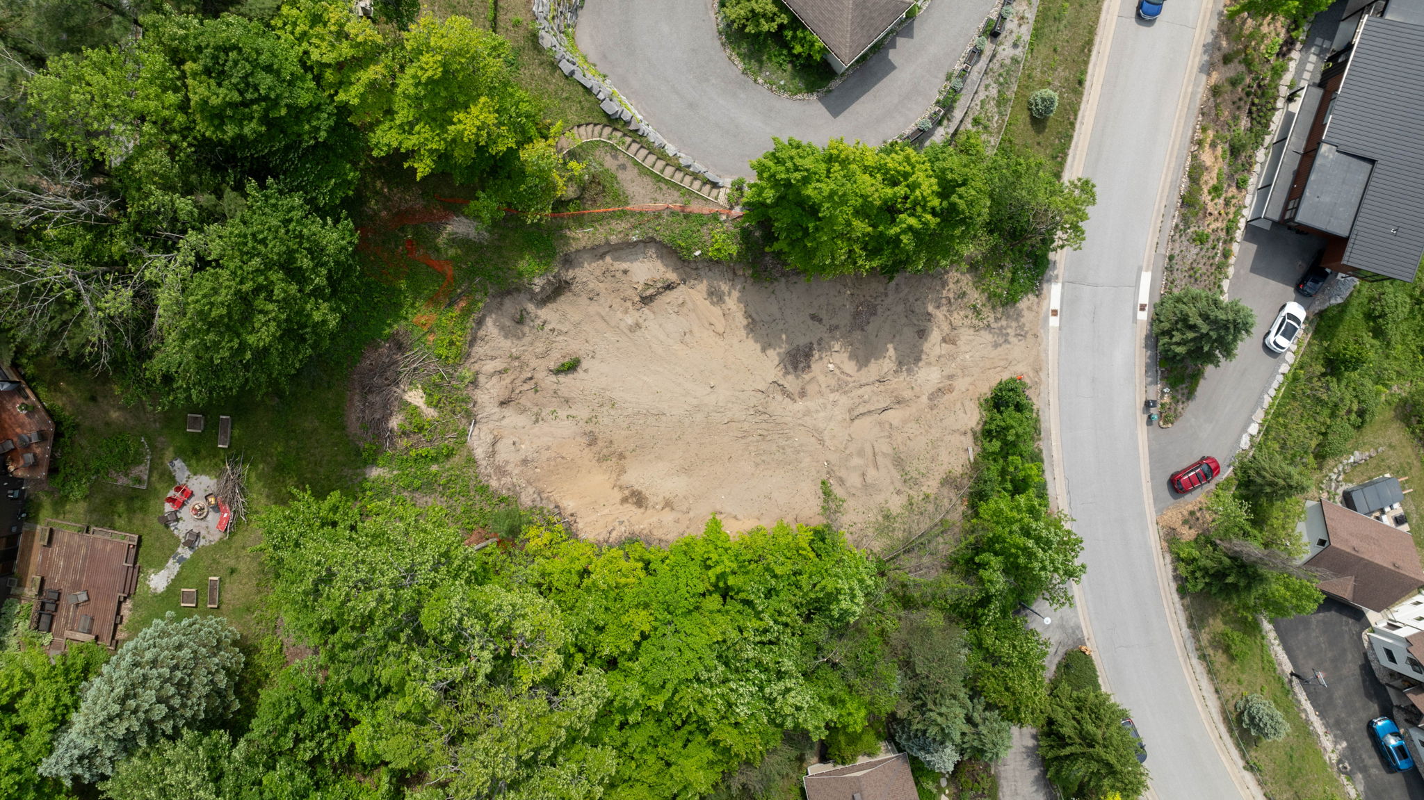 12 VALLEYCREST DRIVE