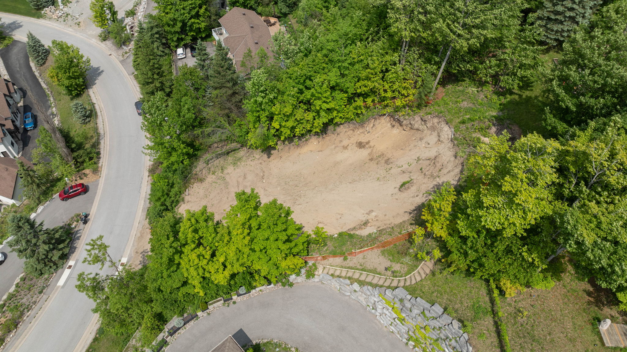 12 VALLEYCREST DRIVE