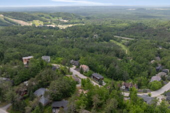 12 VALLEYCREST DRIVE