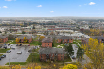 A2 - 175 EDGEHILL DR