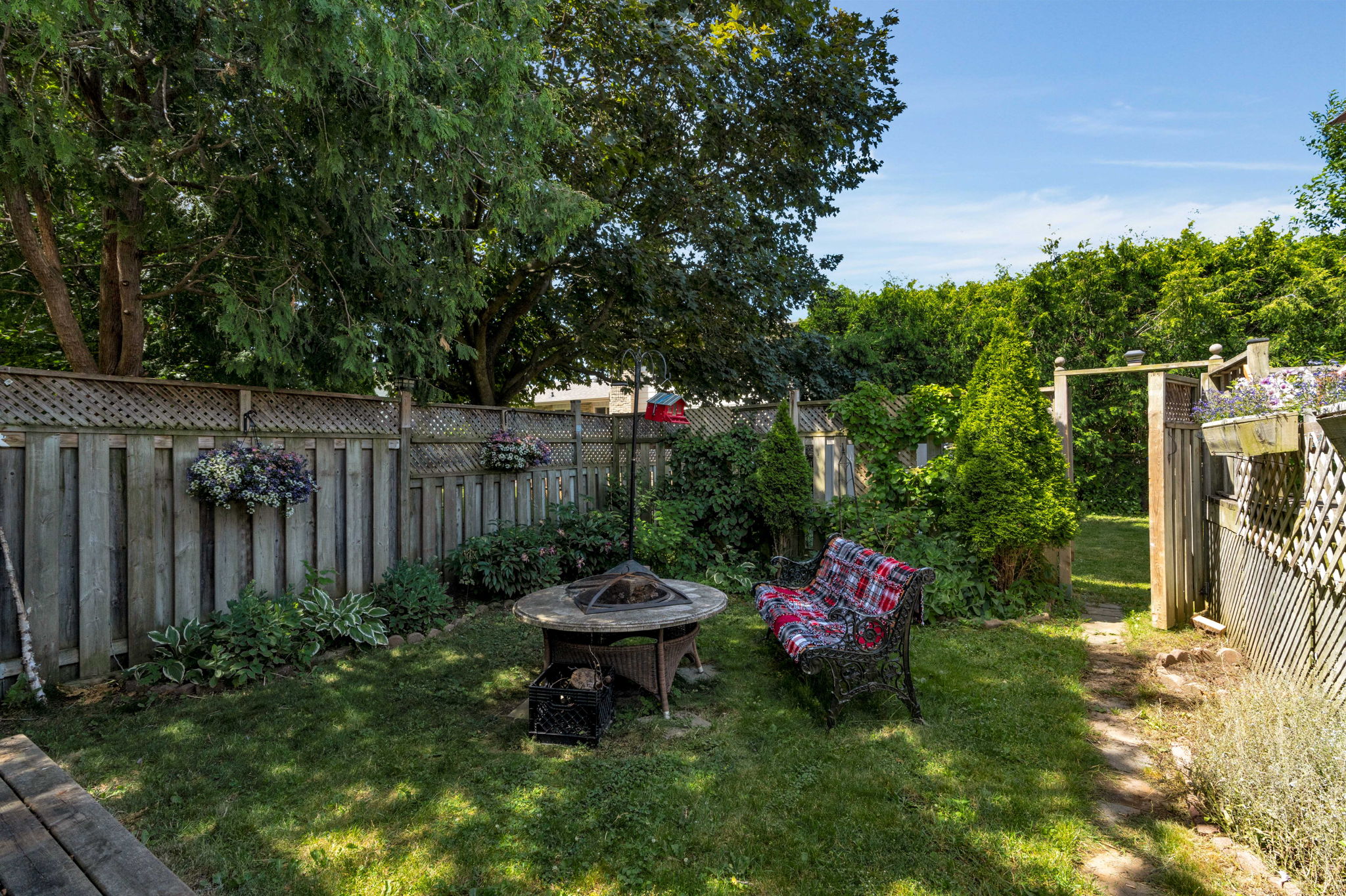 119 PARKWAY AVE
