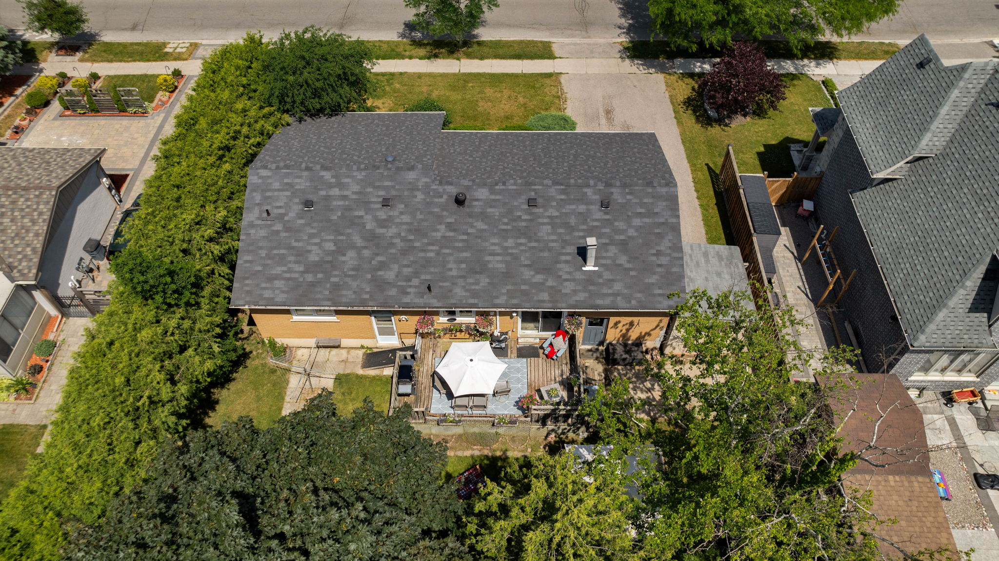 119 PARKWAY AVE