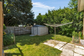 119 PARKWAY AVE