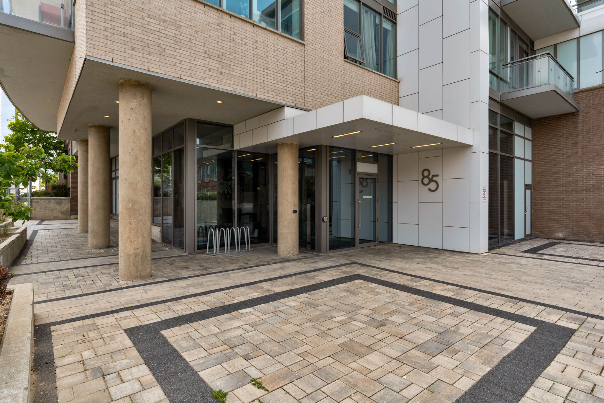 85 Duke St W, Unit#1507