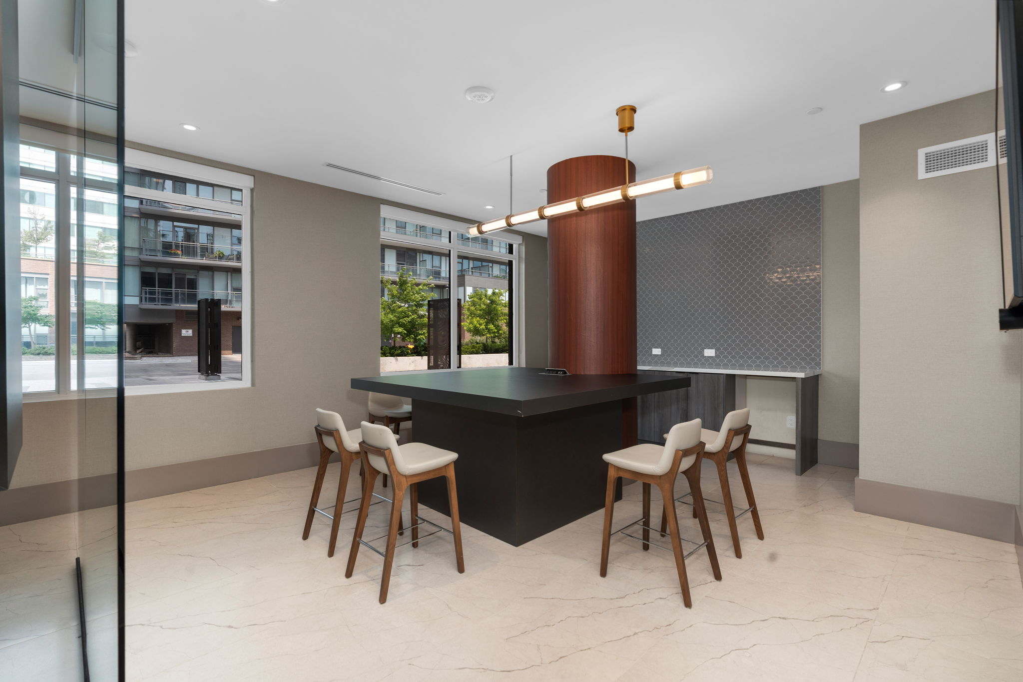 85 Duke St W, Unit#1507